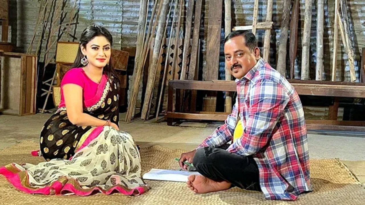 সরকার পতনের পর দেশের হলে প্রথম সিনেমা