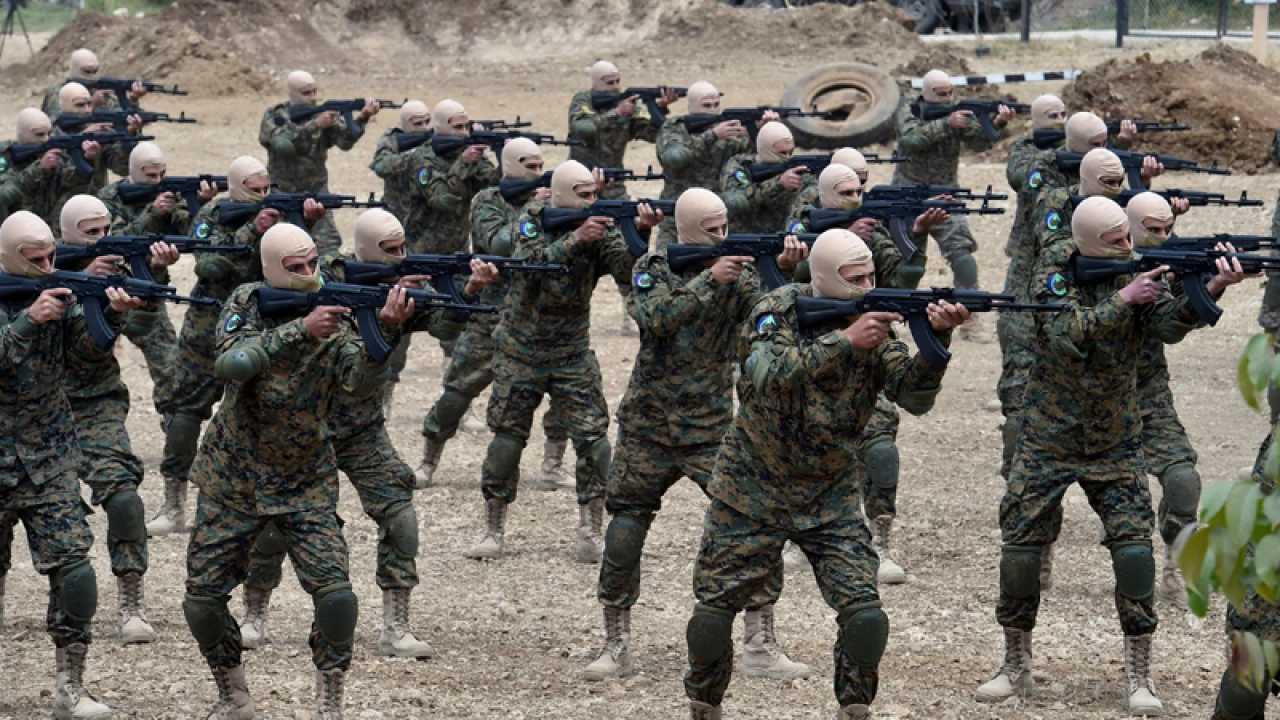 যুদ্ধের জন্য প্রস্তুত ইসরায়েল ও হিজবুল্লাহ
