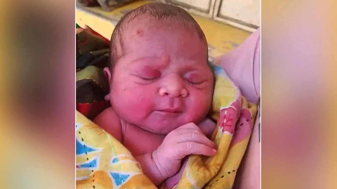 আশ্রয়কেন্দ্রে সন্তান প্রসব