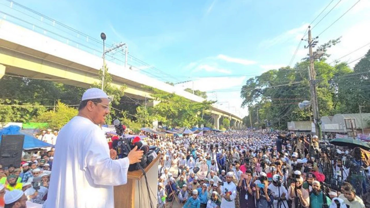 ইসলামবিরোধী কিছু করলে ছাড় দেওয়া হবে না: চরমোনাই পীর
