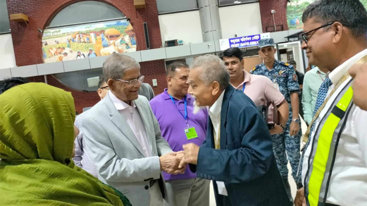 স্বাস্থ্য পরীক্ষার জন্য সিঙ্গাপুরে গেলেন মির্জা ফখরুল