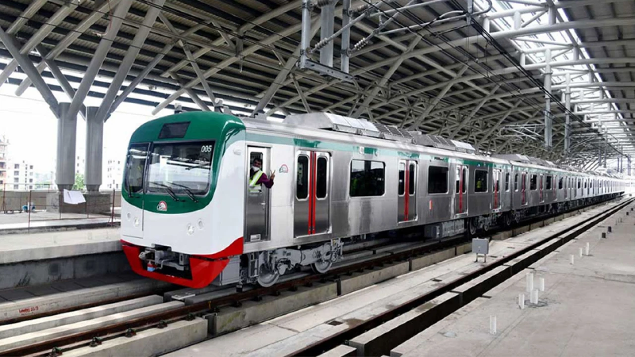 শুক্রবারও চলবে মেট্রোরেল