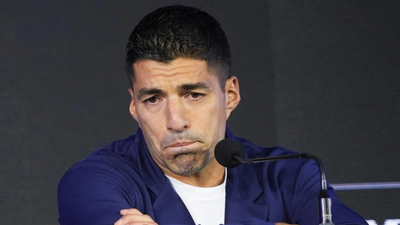 আন্তর্জাতিক ফুটবলকে বিদায় জানালেন লুইস সুয়ারেজ