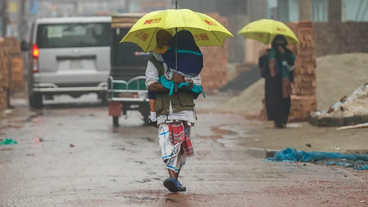 বৃষ্টিতে ঢাকায় বায়ুমানের অবস্থা কী?
