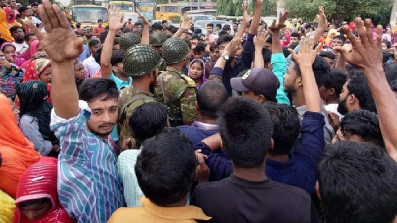 পোশাক শিল্পে অস্থিরতা, আশুলিয়ায় বন্ধ ৬০ কারখানা