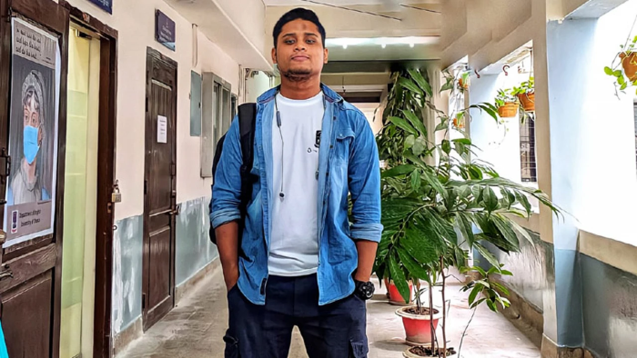 বঙ্গবন্ধুকে রাজনৈতিক নবী হিসেবে তৈরি করা হয়েছিল: হাসনাত আব্দুল্লাহ