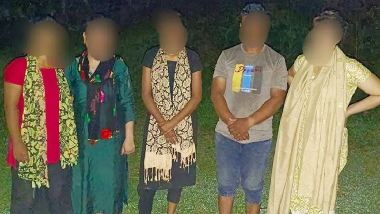 ৪ নারীকে নিয়ে আসামে ঢুকতে চেয়েছিলেন হৃদয়