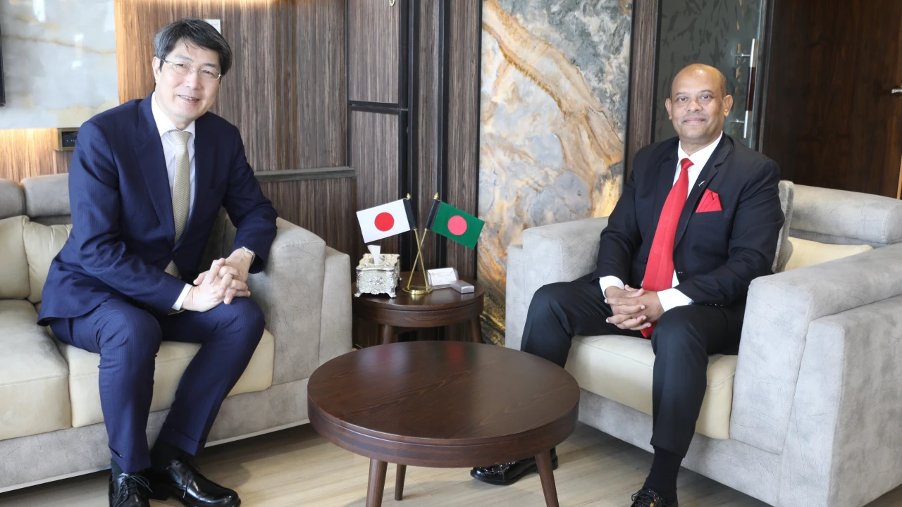 বেবিচক চেয়ারম্যানের সঙ্গে জাপান রাষ্ট্রদূতের সাক্ষাৎ
