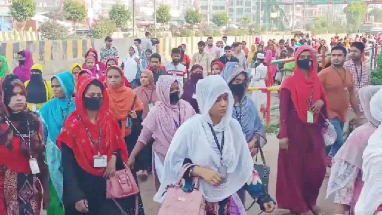 পোশাকখাতে অস্থিরতা ছড়ানোর অভিযোগে আটক ১৪