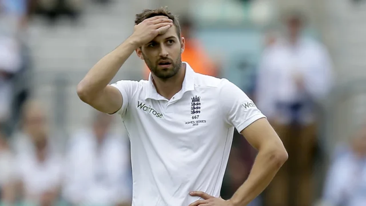 বছর থেকেই ছিটকে গেলেন উড