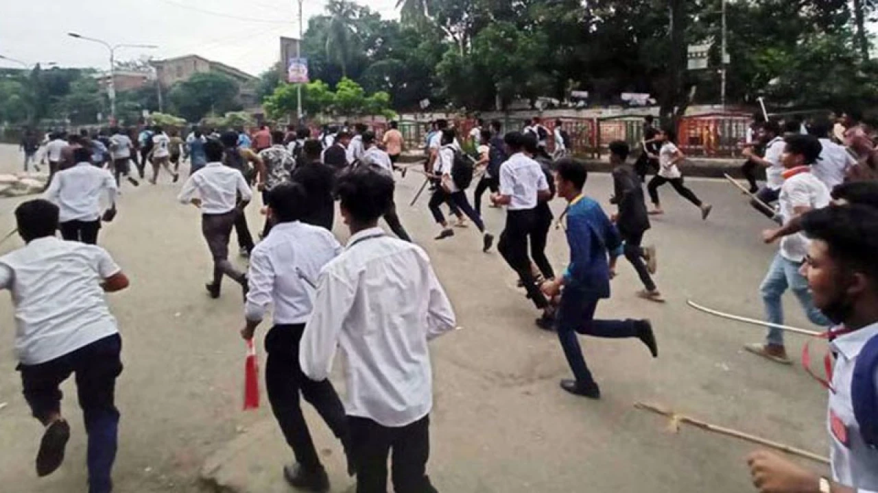 সায়েন্সল্যাবে ঢাকা কলেজ ও আইডিয়াল কলেজের শিক্ষার্থীদের সংঘর্ষ