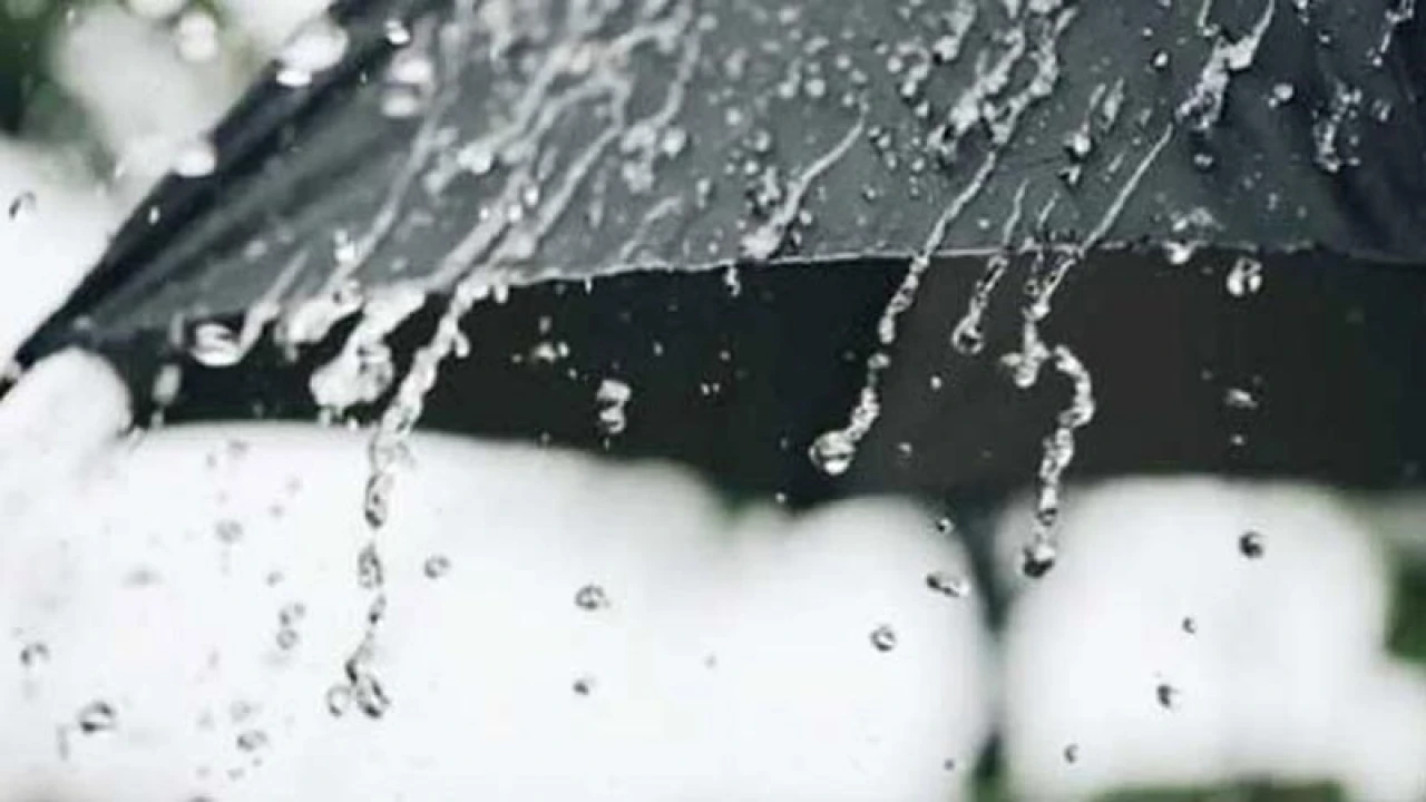 তিন বিভাগে ভারি বৃষ্টির পূর্বাভাস, ভূমিধসের আশঙ্কা