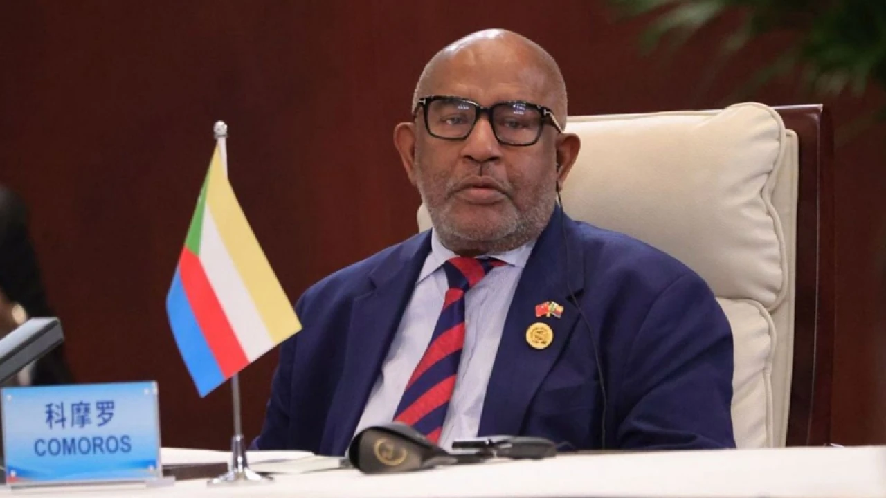 অন্ত্যেষ্টিক্রিয়া অনুষ্ঠানে প্রেসিডেন্টকে ছুরিকাঘাত