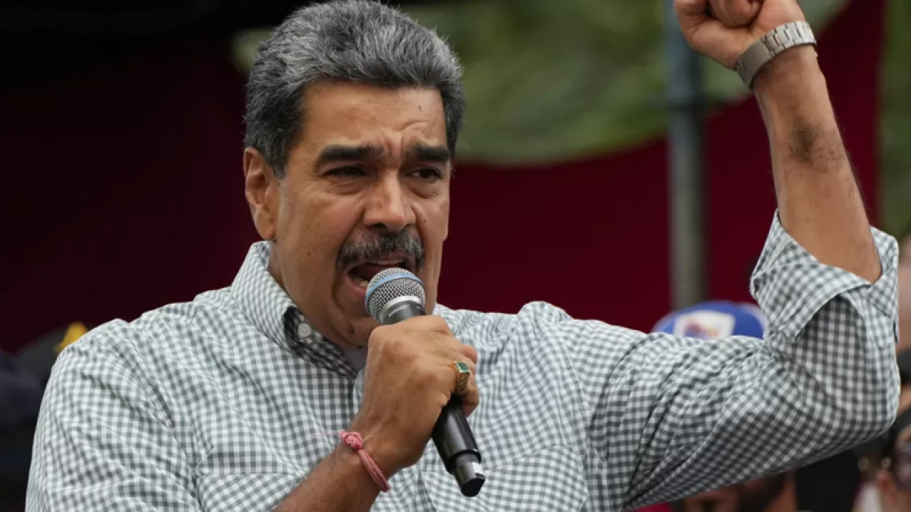 ভেনেজুয়েলায় মাদুরোকে হত্যাচেষ্টার অভিযোগে মার্কিন সামরিক সদস্য গ্রেপ্তার