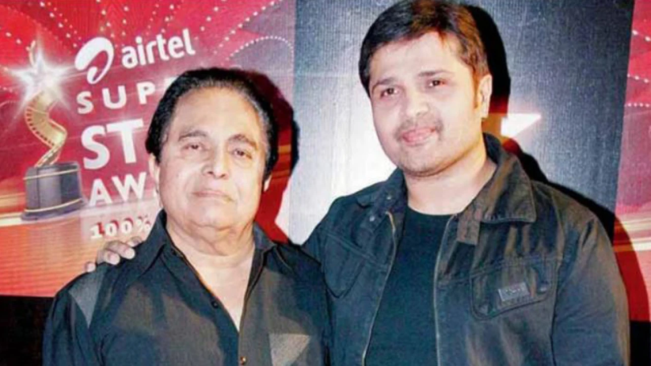 বাবা হারালেন হিমেশ রেশামিয়া