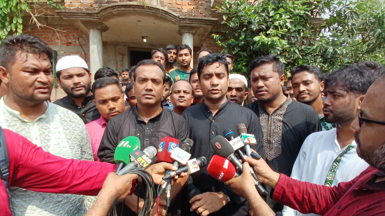 ঢাকা বিশ্ববিদ্যালয়ে ছাত্র রাজনীতি নিষিদ্ধের সিদ্ধান্ত মানবে না ছাত্রদল