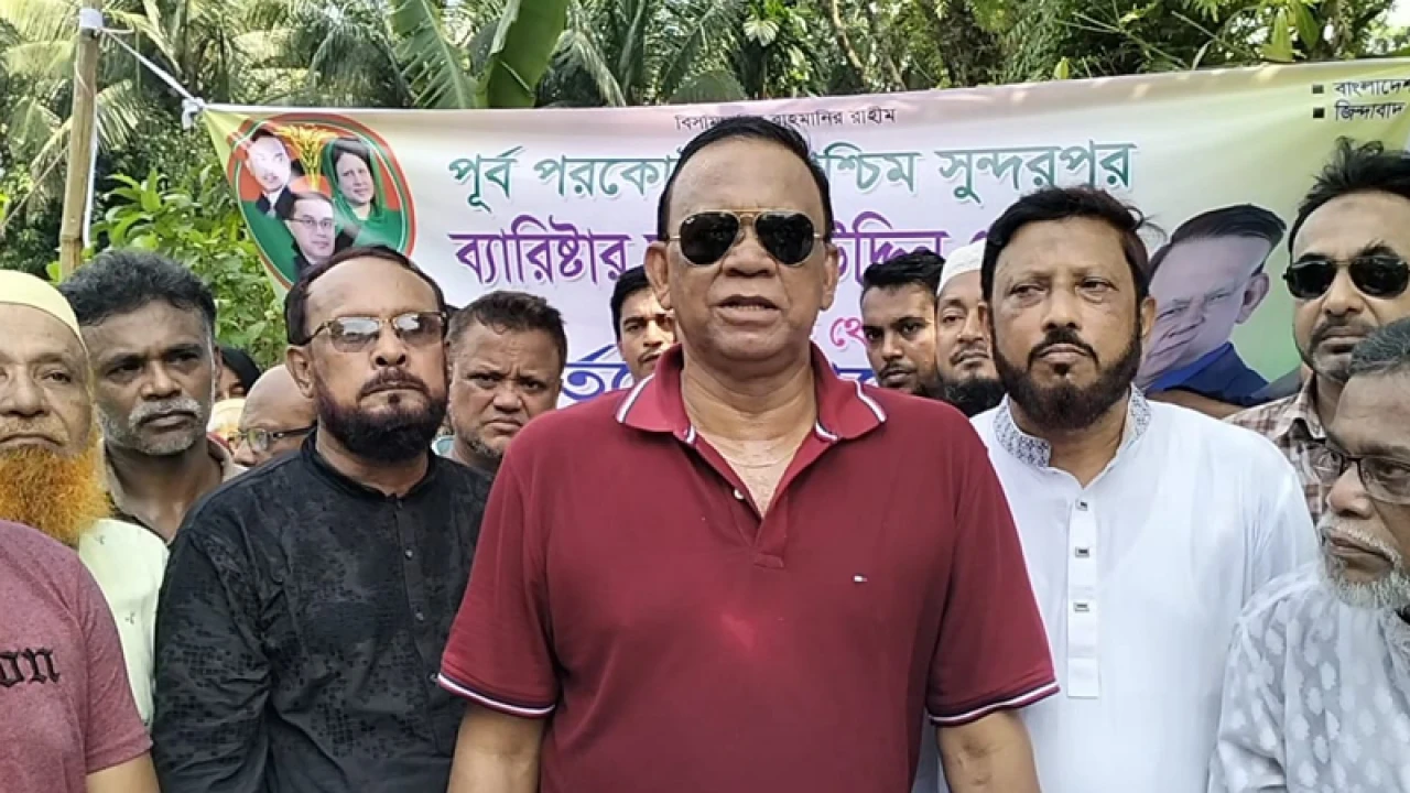 শান্তি-শৃঙ্খলা ফেরাতে অবৈধ অস্ত্রধারীদের আটক করুন: ব্যারিস্টার খোকন