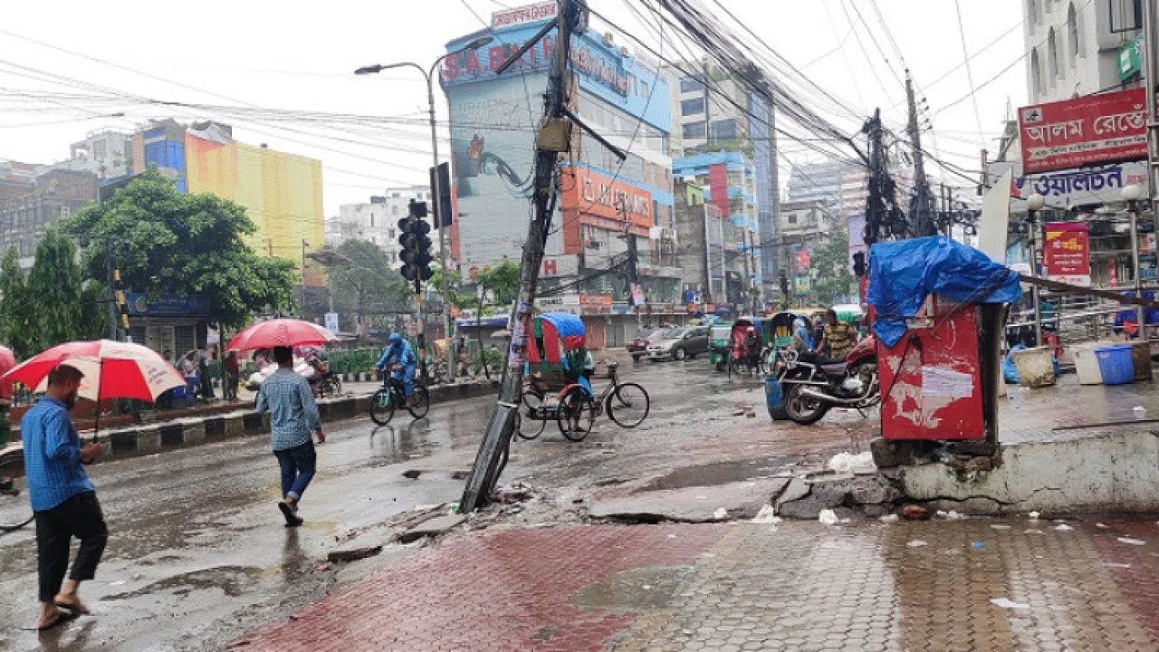 বৃষ্টির প্রভাবে ঢাকার বায়ুর মানে বেশ উন্নতি