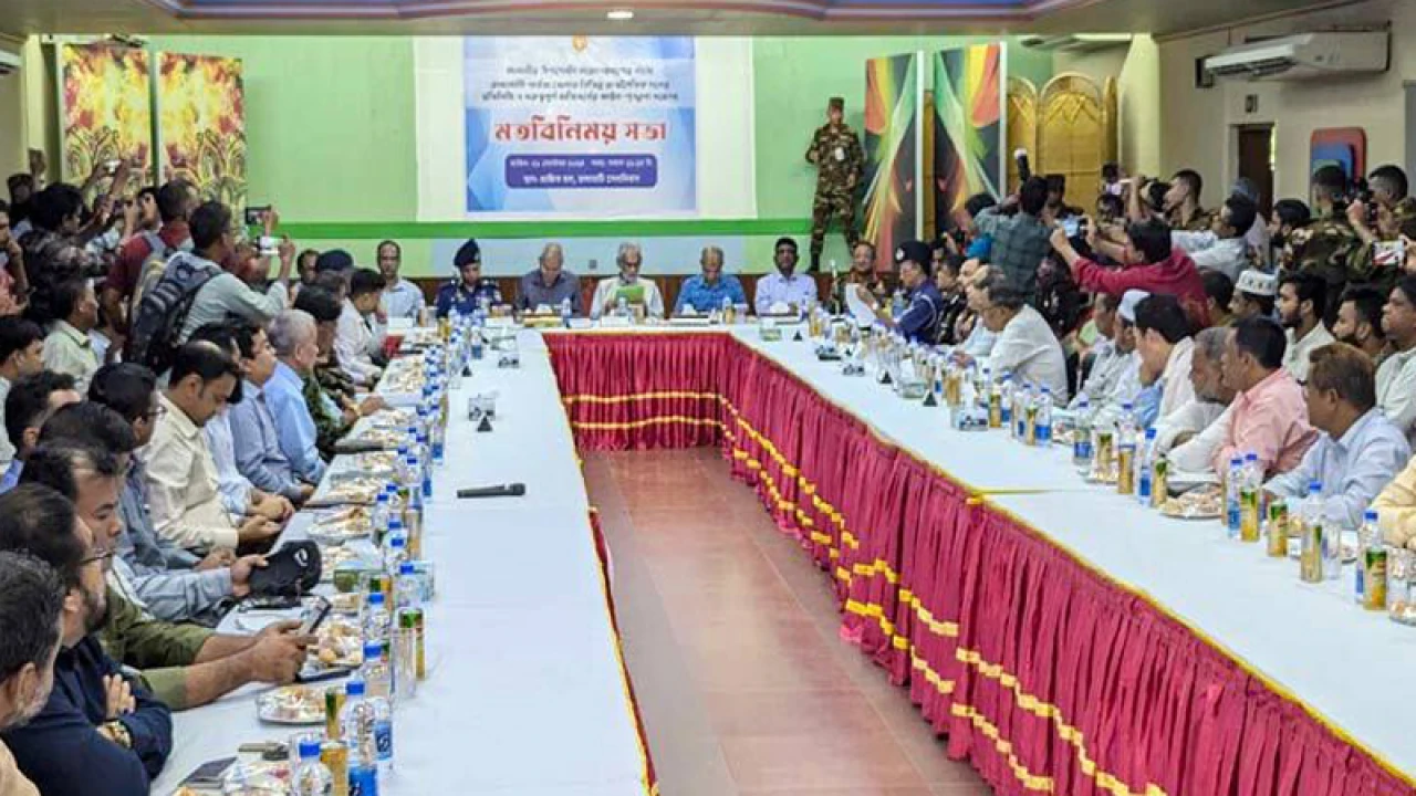 রাঙামাটি সেনানিবাসে বৈঠকে তিন উপদেষ্টা