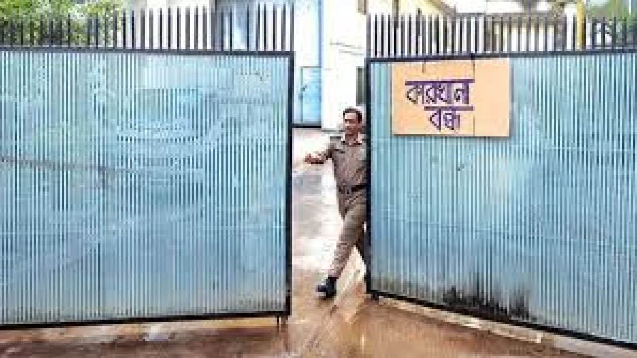 আশুলিয়ায় আজও বন্ধ বেশ কিছু কারখানা