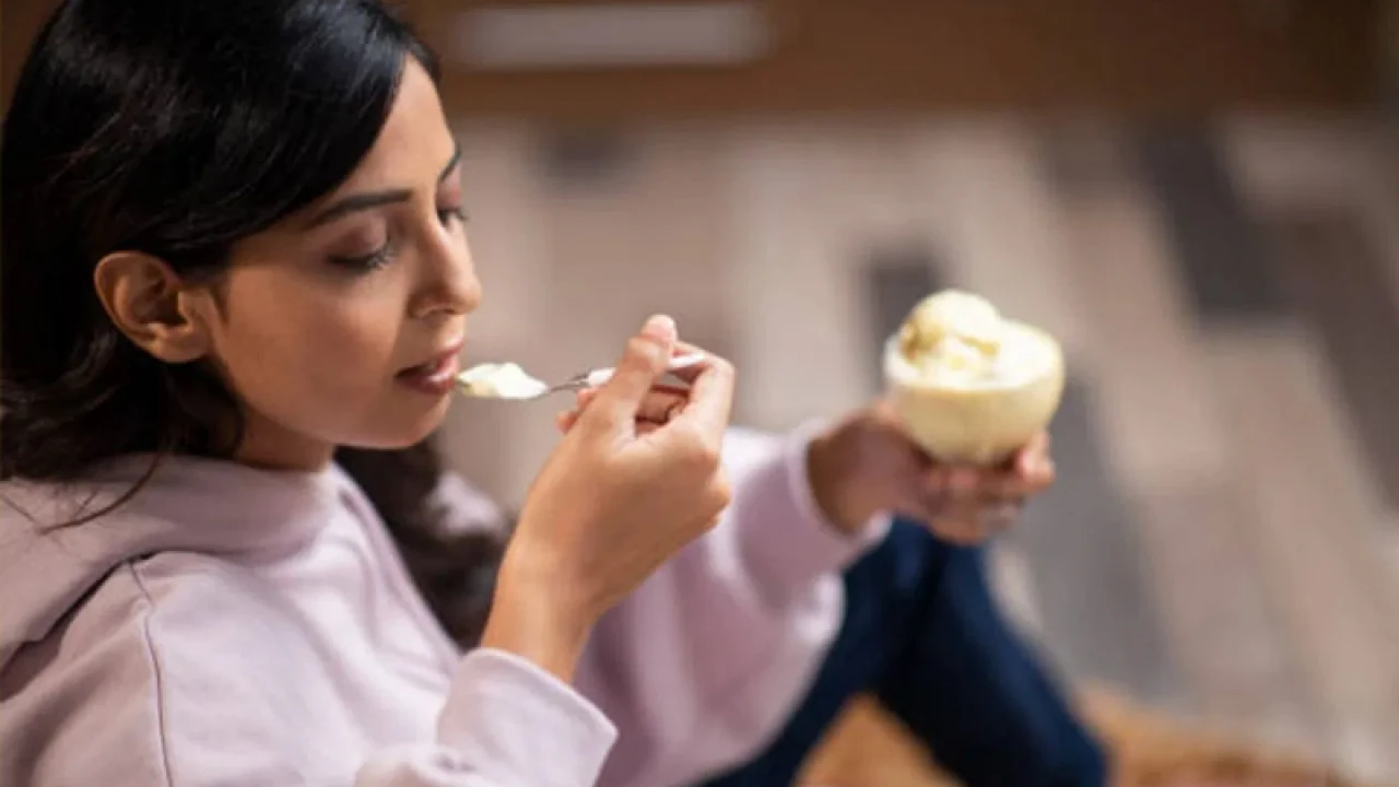 পিরিয়ডের সময় যেসব খাবার খাবেন