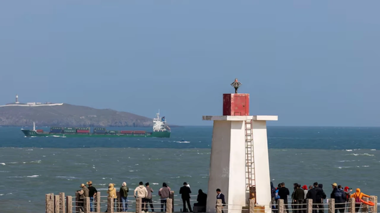 তাইওয়ান প্রণালীতে জাপানি যুদ্ধজাহাজ, সতর্ক অবস্থায় চীন