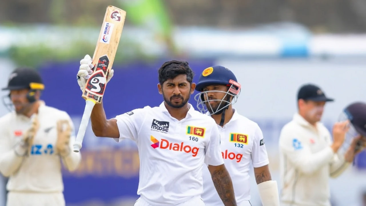 ব্র্যাডমানকে ছুঁয়ে ফেললেন অপ্রতিরোধ্য কামিন্দু