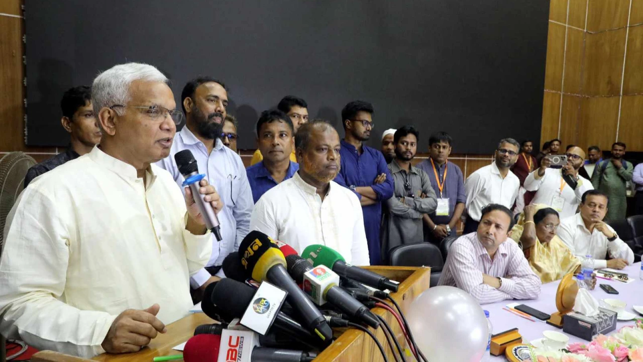 স্বাস্থ্যখাতে আওয়ামী লুটেরারা বুক ফুলিয়ে চলছে: ডা. জাহিদ