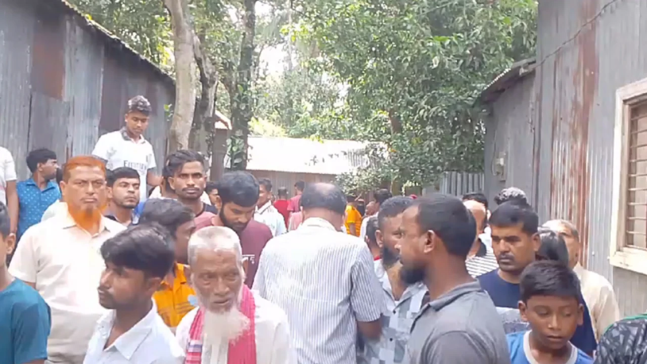 পরিত্যাক্ত ঘরে পড়ে ছিল যুবকের রক্তাক্ত মরদেহ