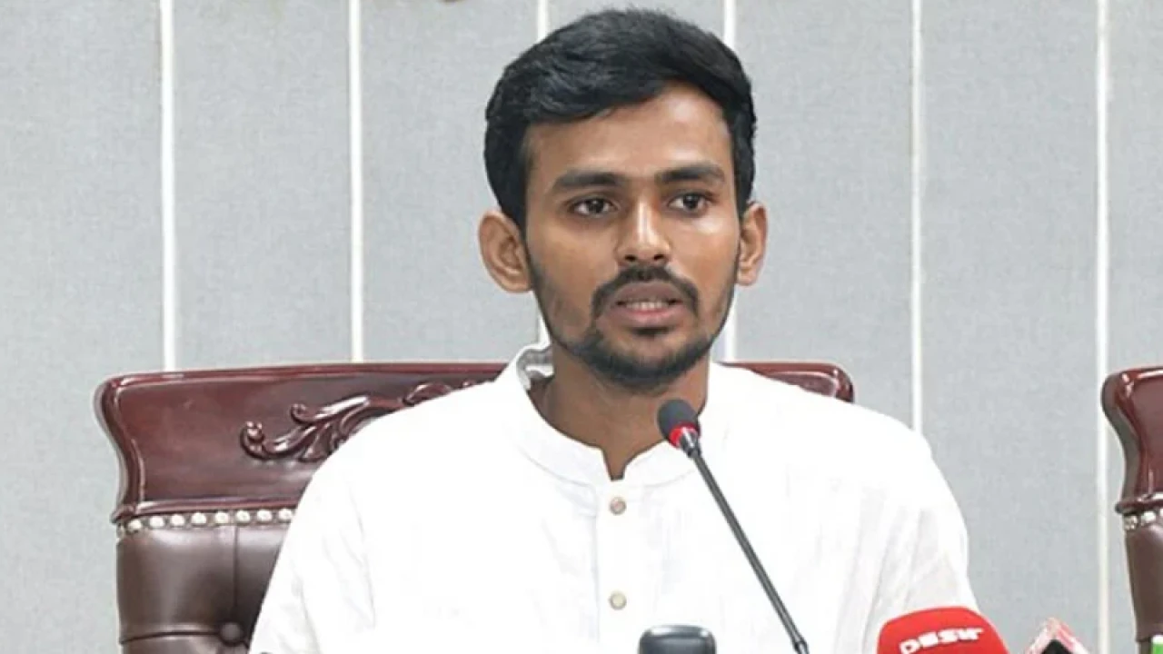 গুজব ছড়িয়ে পোশাক খাত অস্থিতিশীল করা হচ্ছে: শ্রম উপদেষ্টা