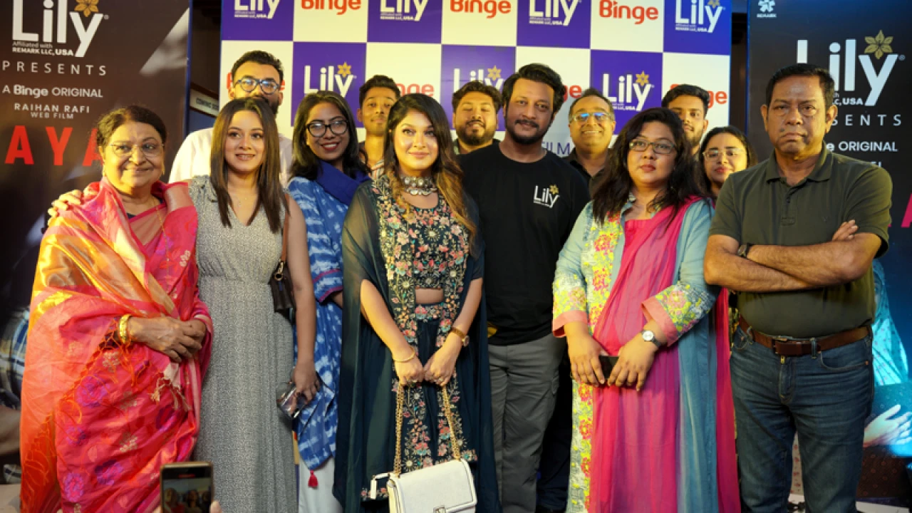 প্রদর্শনীতে হাজির হলেন একঝাঁক তারকা