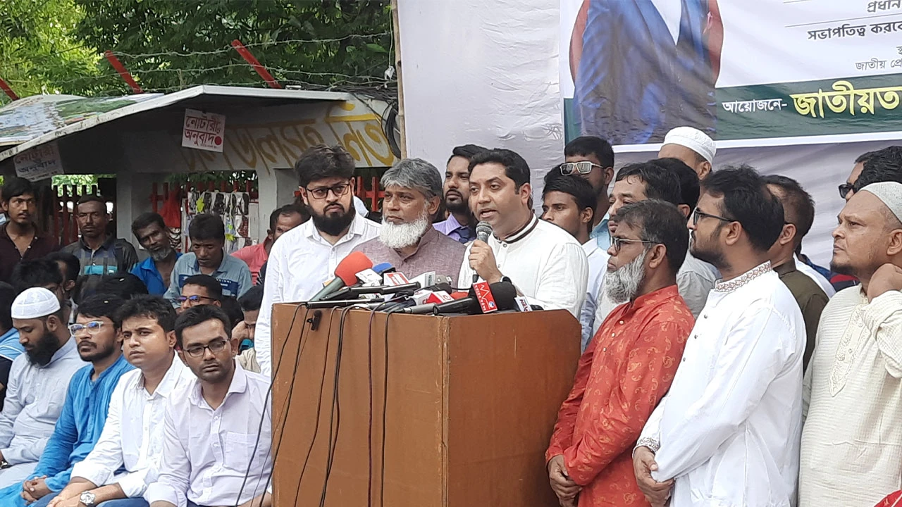 সরকার নির্বাচন নিয়ে রহস্য করছে: ববি হাজ্জাজ