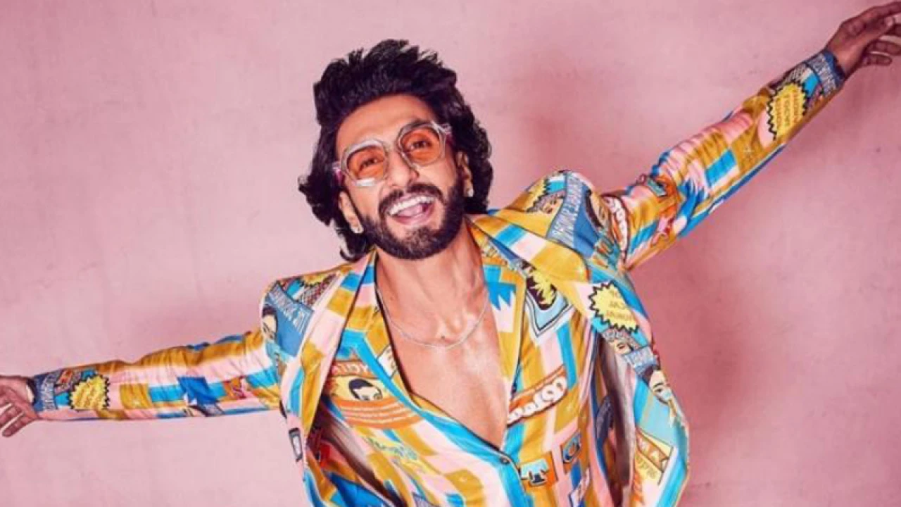 রণবীরের চিৎকার ‘বাবা হয়ে গেলাম রে!’