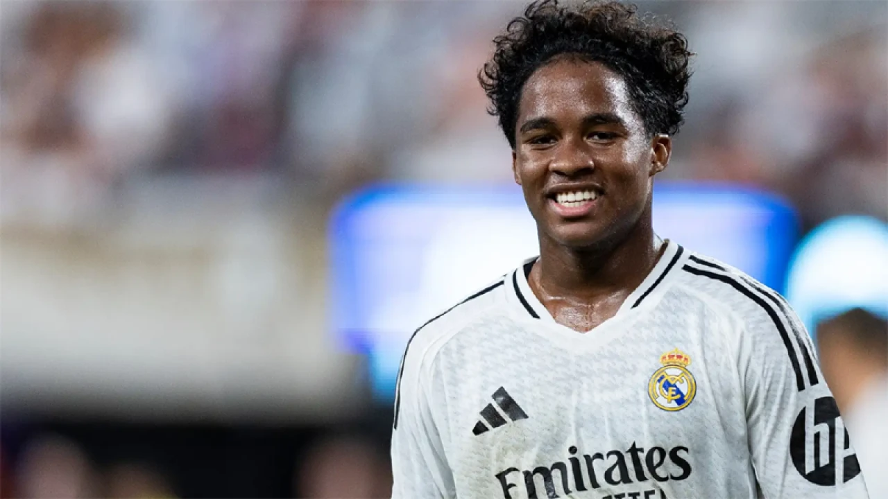 কিংবদন্তি রাউলের যে রেকর্ড ভাঙলেন এনদ্রিক