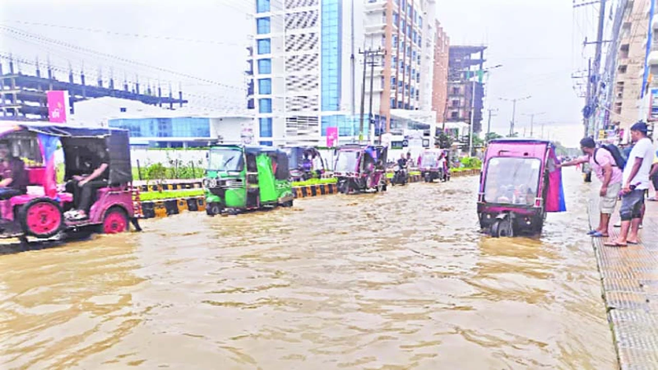 ৭০ কোটি টাকা ব্যয়েও জলাবদ্ধ কক্সবাজার