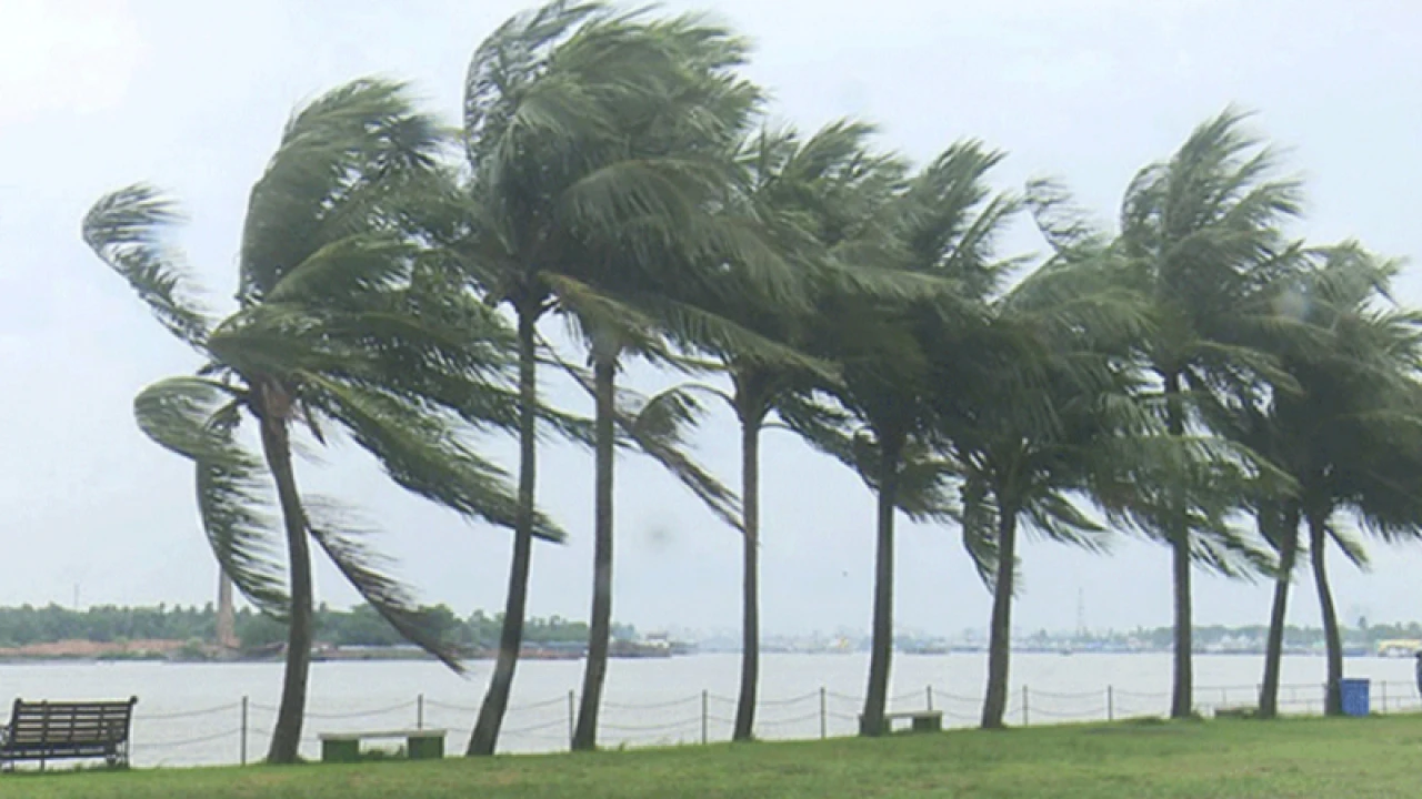 দুপুরের মধ্যে ঝড়ের পূর্বাভাস