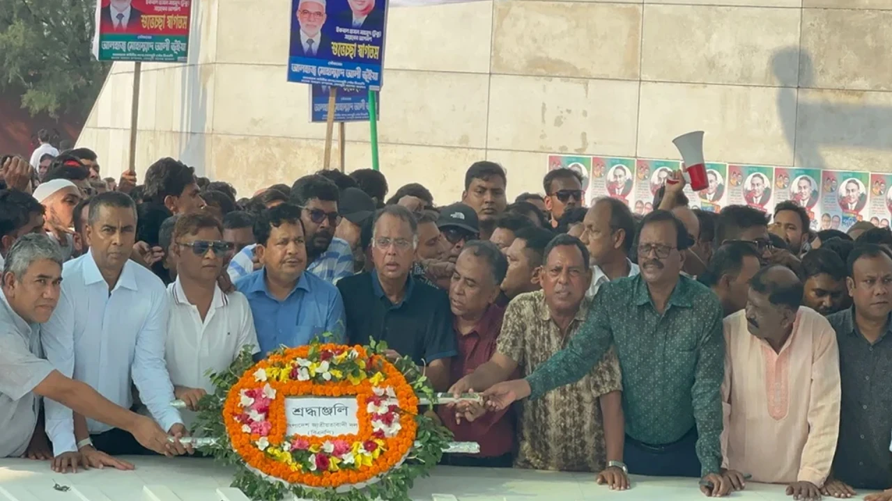 লন্ডন থেকে দেশে ফিরলেন বিএনপি নেতা টুকু