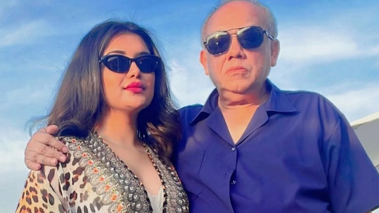 লাইফ সাপোর্টে স্বামী, দোয়া চাইলেন তনি