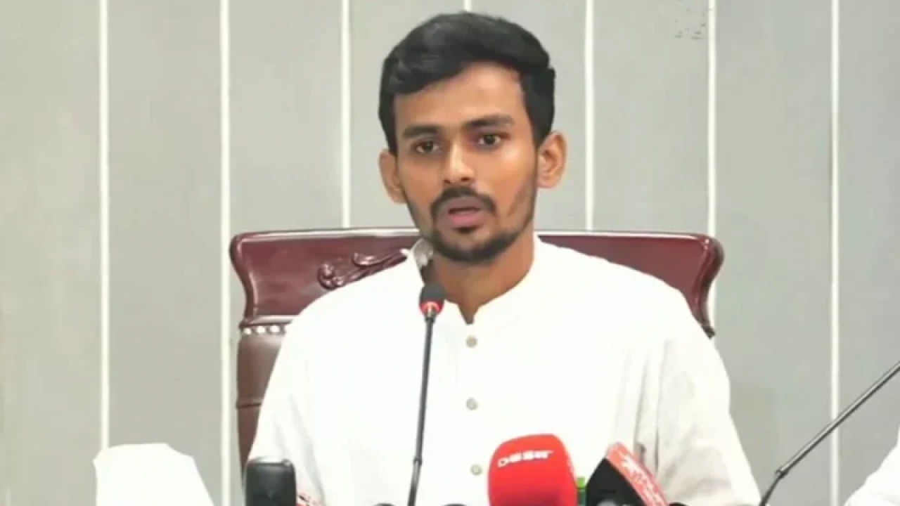 কথা রাখলেন আসিফ মাহমুদ, প্রথম মাসের বেতন দিলেন ত্রাণ তহবিলে