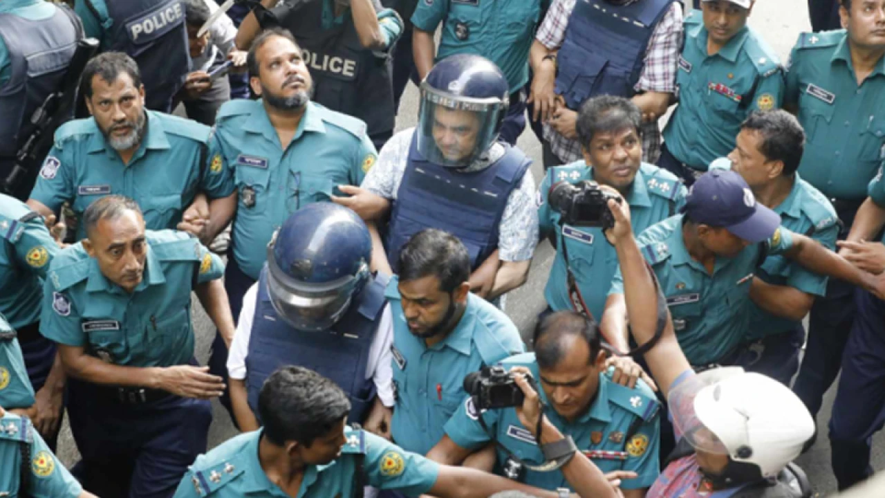 গ্রেপ্তারের দুই দিন পরই মুক্তি পেলেন সাবের হোসেন চৌধুরী