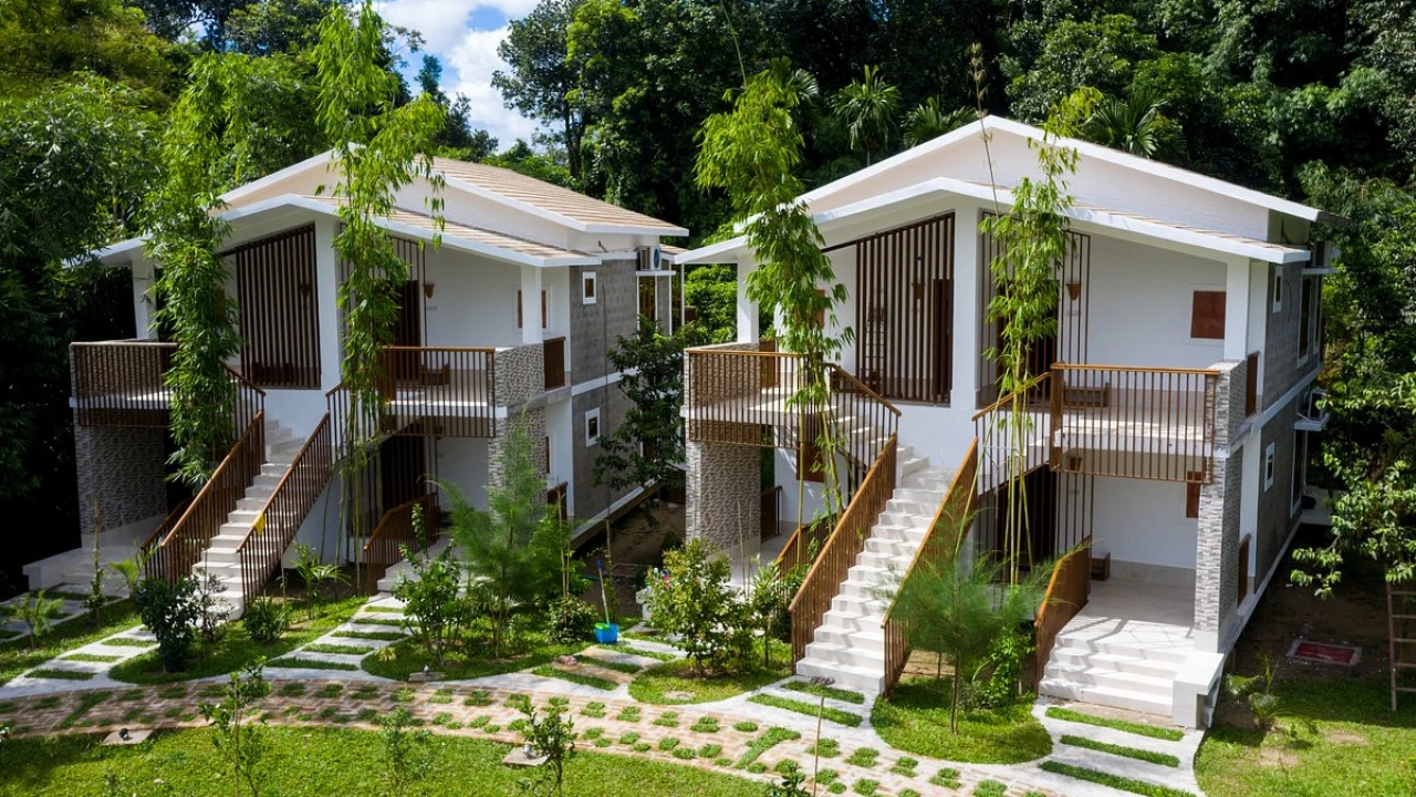 সাবেক অতিরিক্ত সচিবের মরদেহ মিলল রিসোর্টে