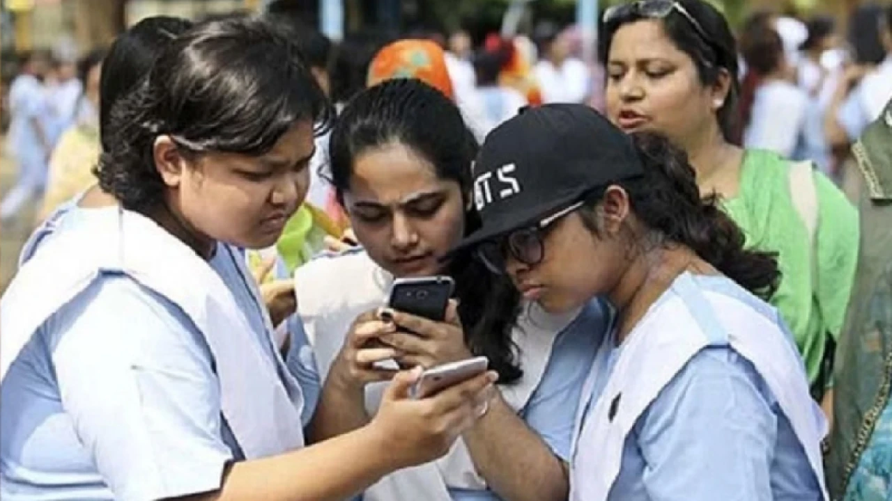 এইচএসসি ও সমমানের ফল প্রকাশ, জানা যাবে যেভাবে