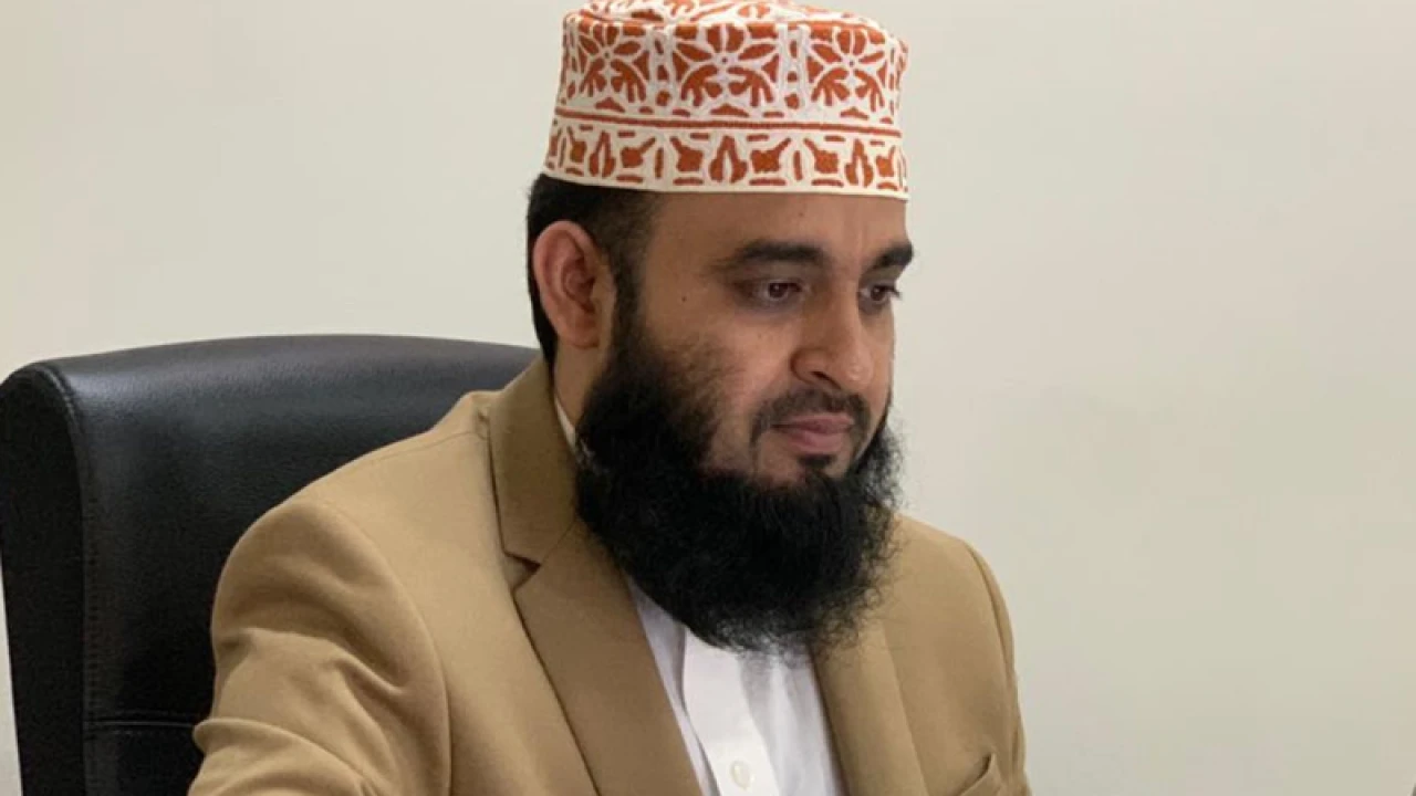 হঠাৎ মালয়েশিয়া ফিরে যাচ্ছেন আজহারি