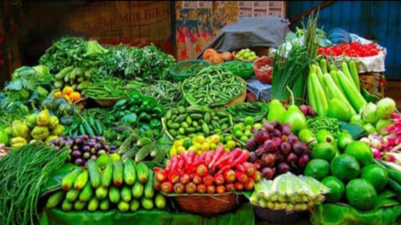লাগামহীন নিত্যপণ্যের বাজার, সবজিও নাগালের বাইরে
