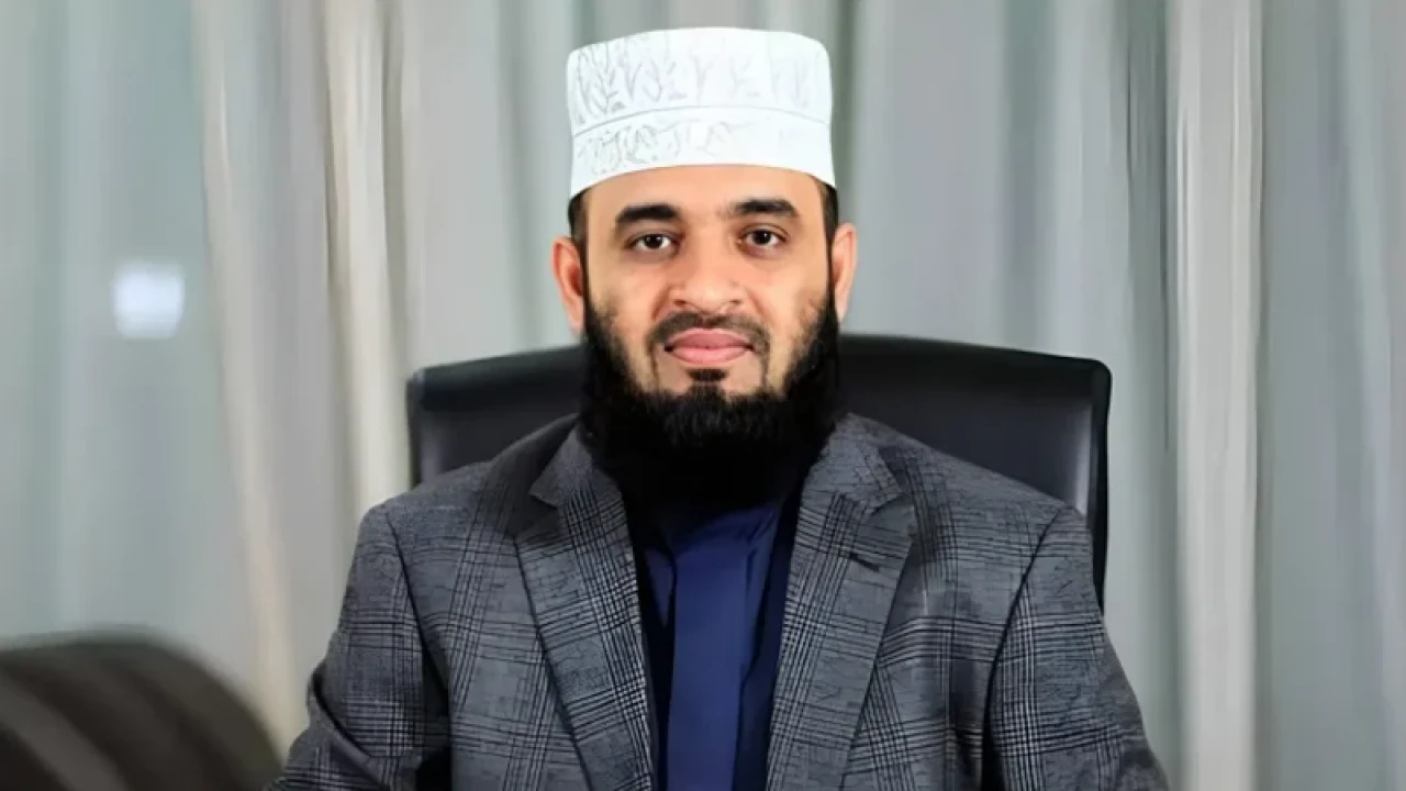 বিমানবন্দরে আটকে দেওয়ার বিষয়ে যা বললেন আজহারী