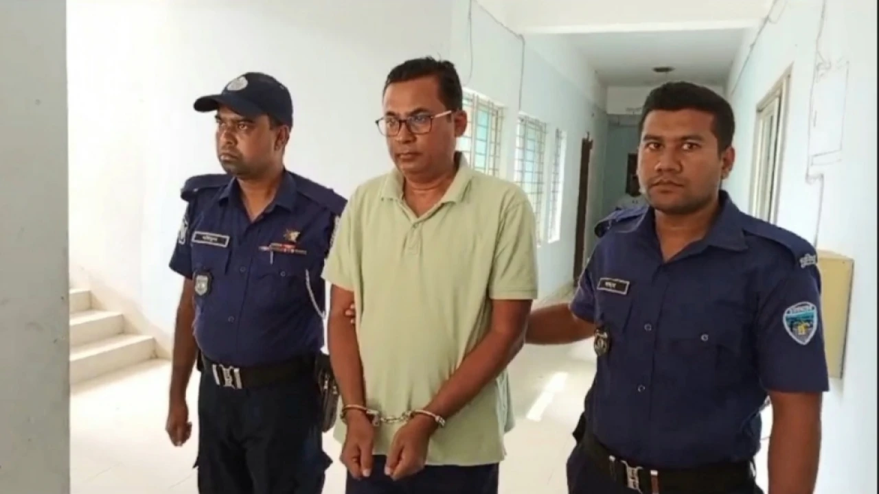 ভারতে পালাতে গিয়ে গ্রেপ্তার যুগ্ম সচিব কিবরিয়া মজুমদার কারাগারে