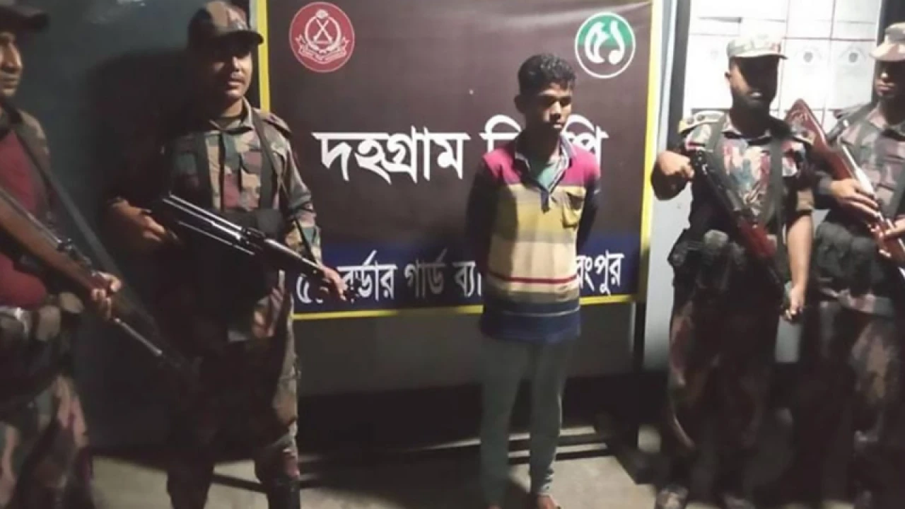 ভারতে অনুপ্রবেশের চেষ্টাকালে রোহিঙ্গা যুবক আটক