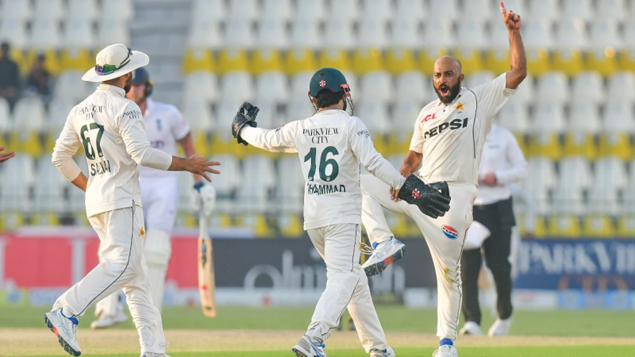 সেই মুলতানেই নতুন চেহারার পাকিস্তানের দারুণ বোলিং