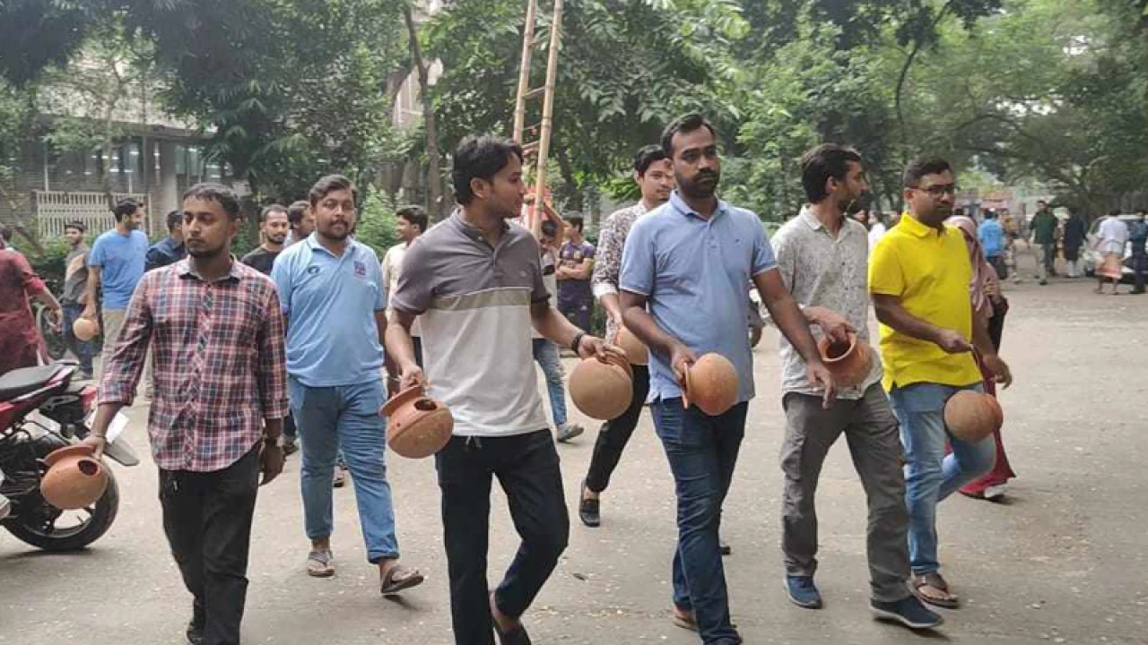 ঢাবি ক্যাম্পাসে পাখিদের নিরাপদ আবাস তৈরি করল ছাত্রদল