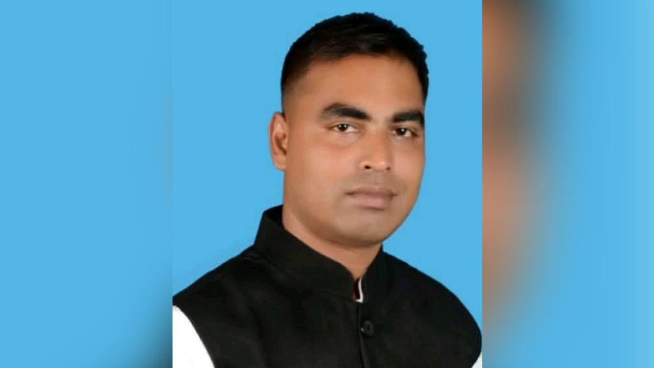 অনৈতিক কাজের অভিযোগে যুবলীগ নেতাকে গণধোলাই